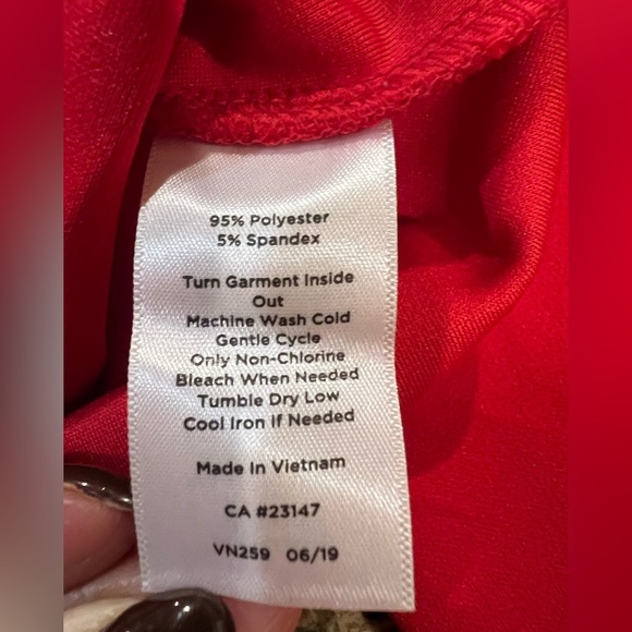 Talbots Women’s faux wrap blouse top long sleeve red Size Medium NWT - Picture 8 of 8